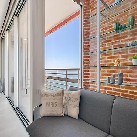 Apartment In Near Bajondillo